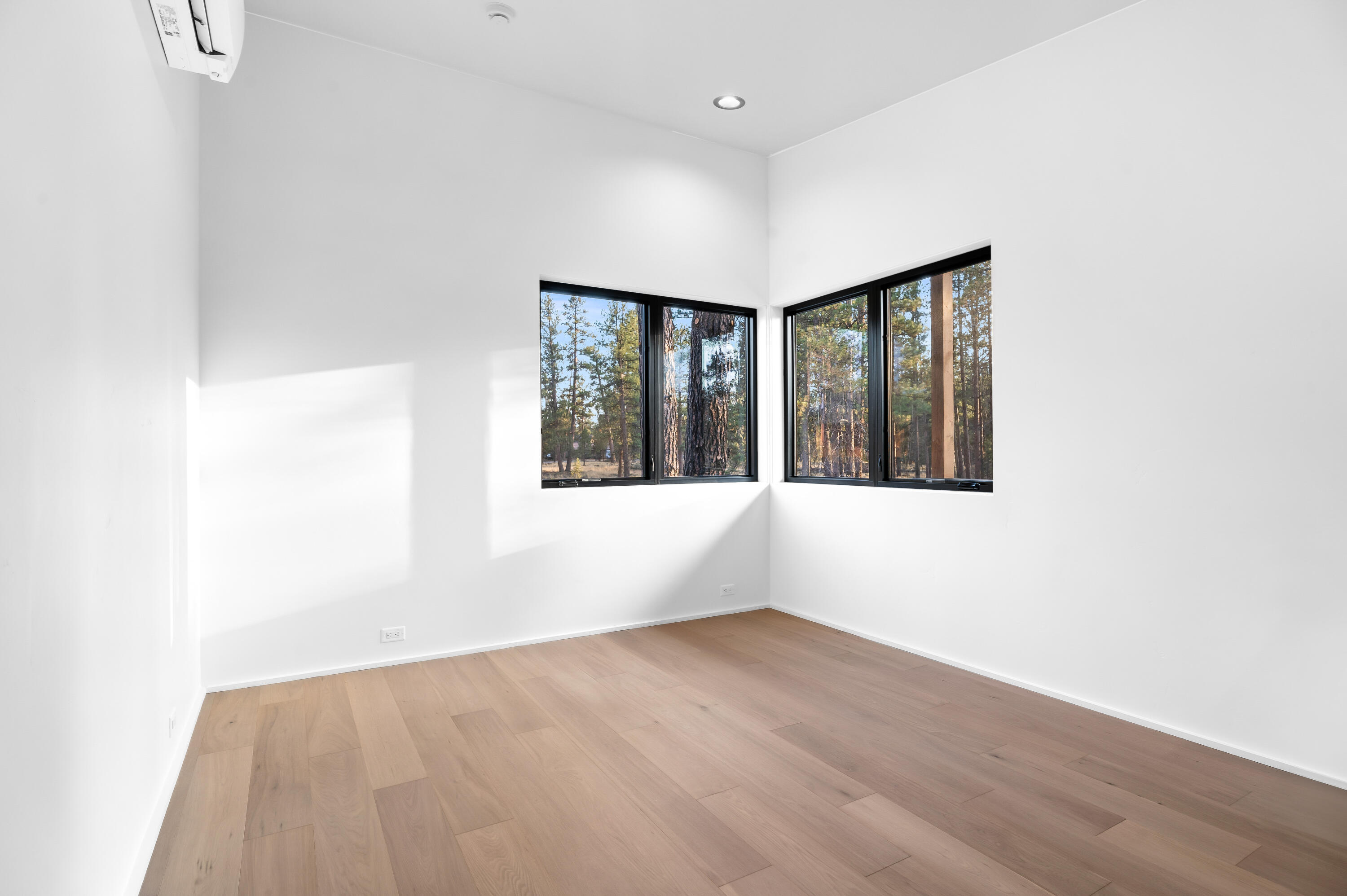 Sisters Woodlands - Residential