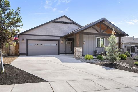 4176 SW Umatilla Avenue Redmond OR 97756
