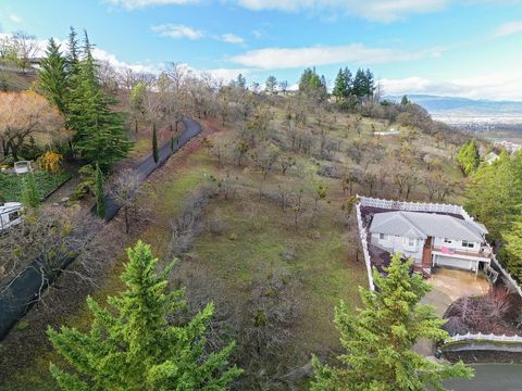 Tiny photo for 0 San Marcos Drive, Medford, OR 97501 (MLS # 220213066)