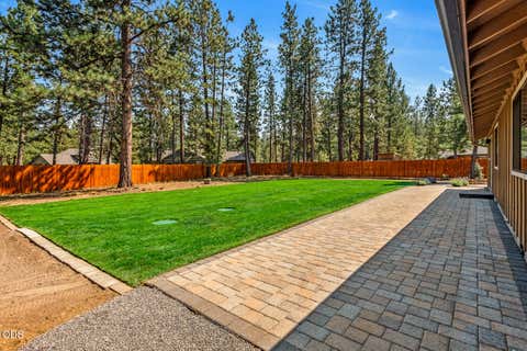 Tiny photo for 69231 Lariat, Sisters, OR 97759 (MLS # 220227121)