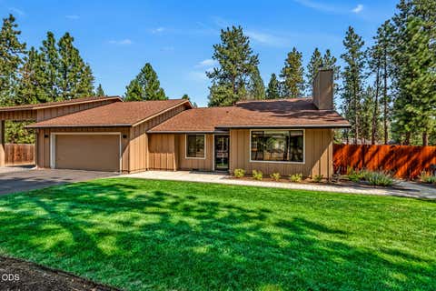 Tiny photo for 69231 Lariat, Sisters, OR 97759 (MLS # 220227121)