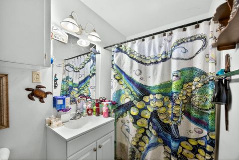 Tiny photo for 1441 Jasper Street, Medford, OR 97501 (MLS # 220214393)