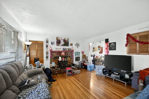 Tiny photo for 1441 Jasper Street, Medford, OR 97501 (MLS # 220214393)