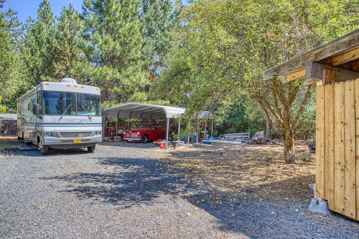 Goldenrain - Residential