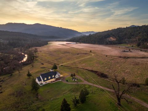 Tiny photo for 2275 Galice Road, Merlin, OR 97532 (MLS # 220215127)