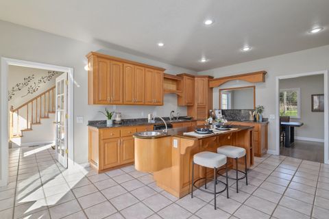 Tiny photo for 2275 Galice Road, Merlin, OR 97532 (MLS # 220215127)