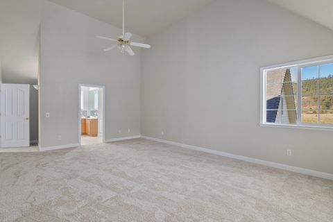 Tiny photo for 2275 Galice Road, Merlin, OR 97532 (MLS # 220215127)