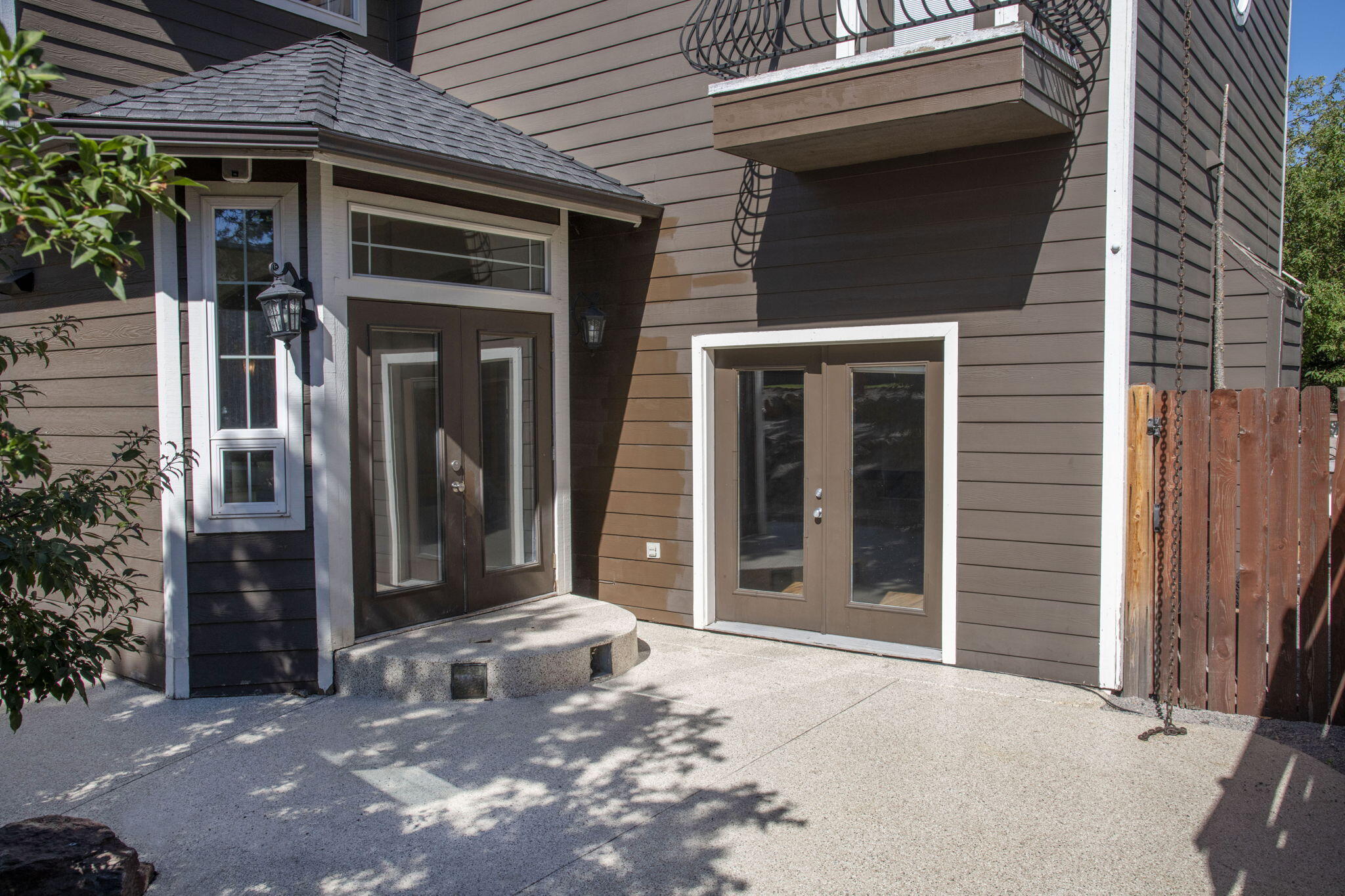 Oak Tree - Residential