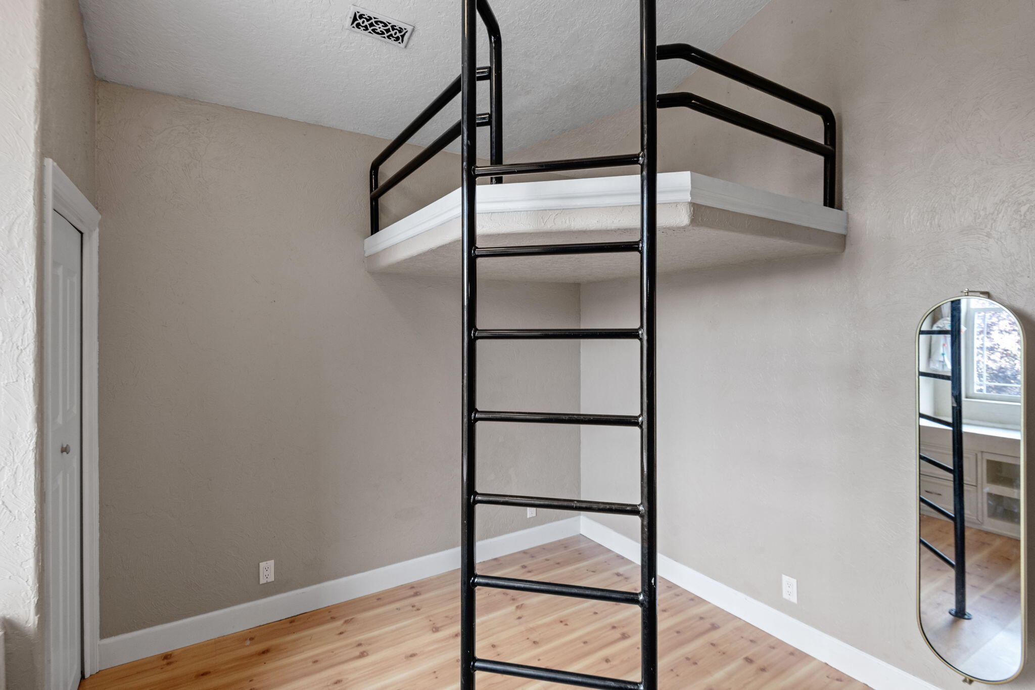 Oak Tree - Residential