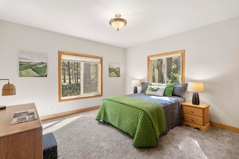 Tiny photo for 53539 Kokanee Way, La Pine, OR 97739 (MLS # 220221573)