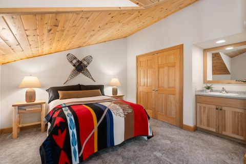 Tiny photo for 53539 Kokanee Way, La Pine, OR 97739 (MLS # 220221573)