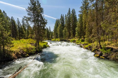 Tiny photo for 53539 Kokanee Way, La Pine, OR 97739 (MLS # 220221573)