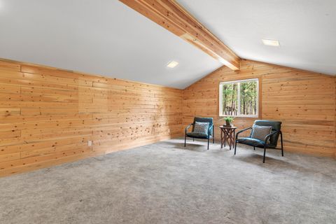 Tiny photo for 53539 Kokanee Way, La Pine, OR 97739 (MLS # 220221573)