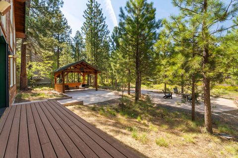 Tiny photo for 53539 Kokanee Way, La Pine, OR 97739 (MLS # 220221573)