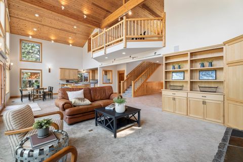 Tiny photo for 53539 Kokanee Way, La Pine, OR 97739 (MLS # 220221573)