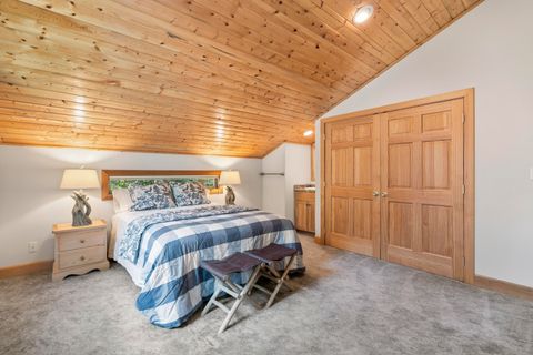 Tiny photo for 53539 Kokanee Way, La Pine, OR 97739 (MLS # 220221573)