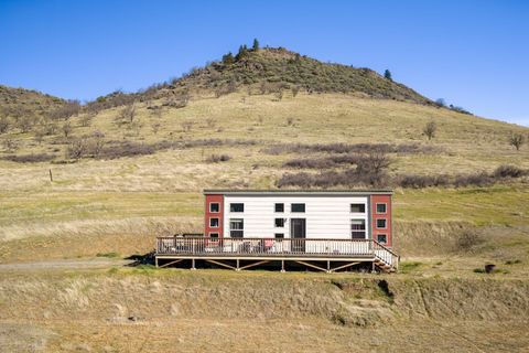 Photo of 4201 Highway 66, Ashland, OR 97520 (MLS # 220215560)