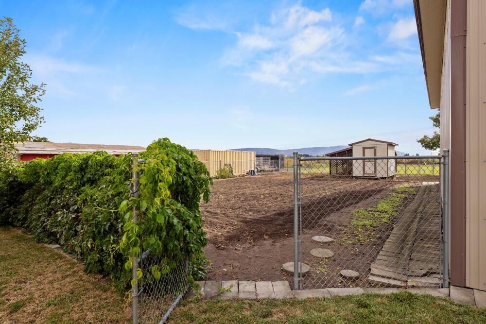 Country Gardens - Residential