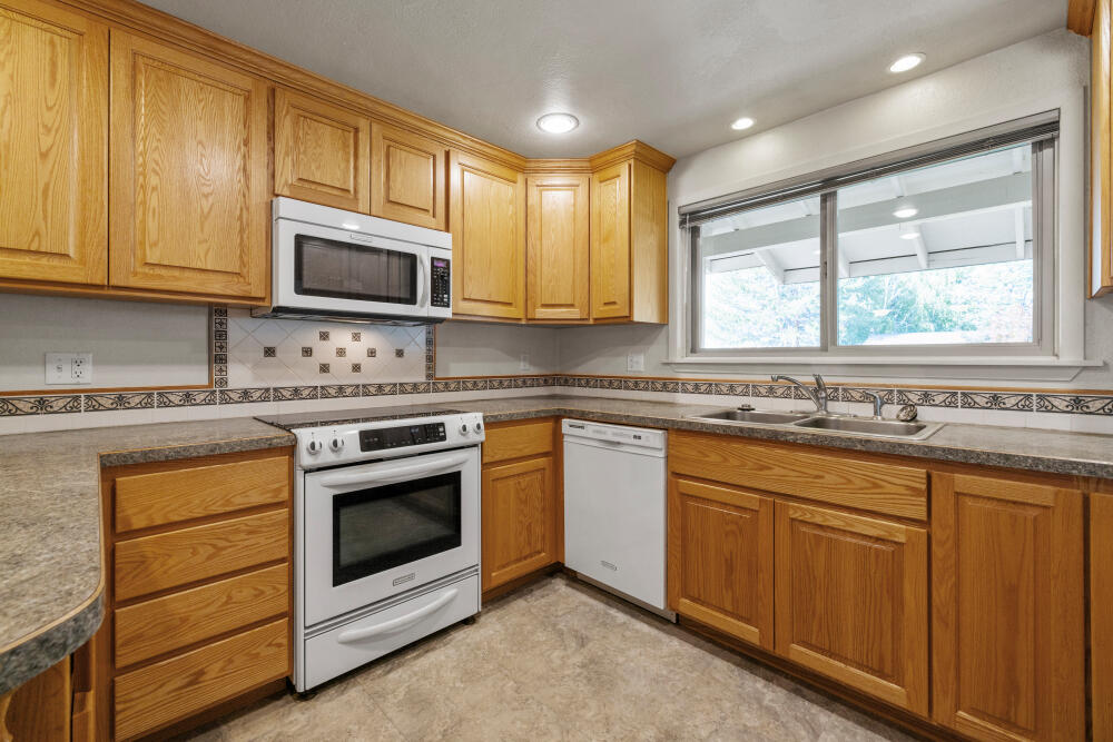 Country Gardens - Residential