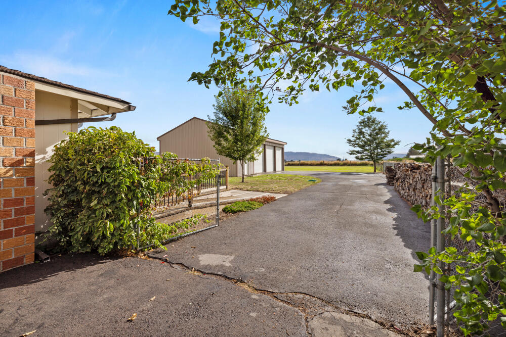 Country Gardens - Residential