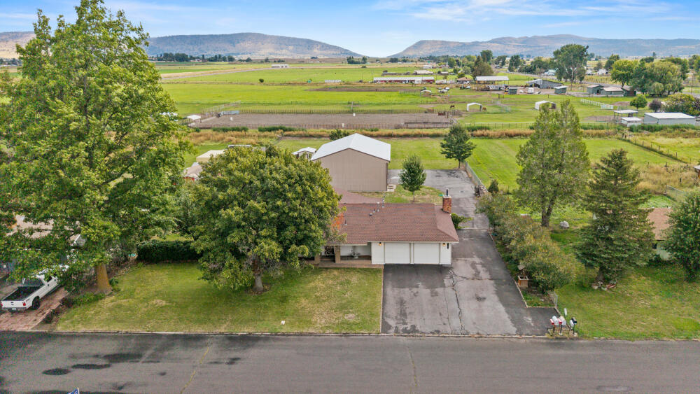 Country Gardens - Residential