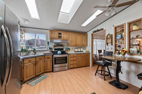 Tiny photo for 104 Hart Circle, Shady Cove, OR 97539 (MLS # 220215525)