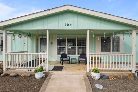 Tiny photo for 104 Hart Circle, Shady Cove, OR 97539 (MLS # 220215525)