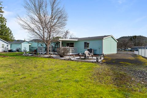 Tiny photo for 104 Hart Circle, Shady Cove, OR 97539 (MLS # 220215525)
