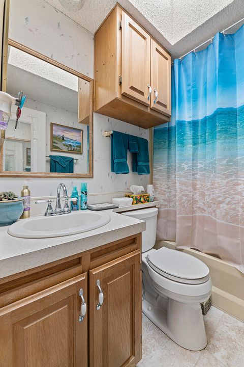 Tiny photo for 104 Hart Circle, Shady Cove, OR 97539 (MLS # 220215525)