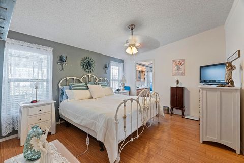 Tiny photo for 104 Hart Circle, Shady Cove, OR 97539 (MLS # 220215525)