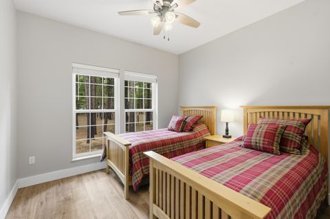 Tiny photo for 51795 Pine Loop Drive, La Pine, OR 97739 (MLS # 220221471)