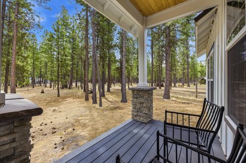Tiny photo for 51795 Pine Loop Drive, La Pine, OR 97739 (MLS # 220221471)