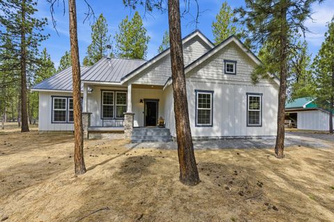 Tiny photo for 51795 Pine Loop Drive, La Pine, OR 97739 (MLS # 220221471)