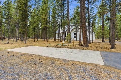 Tiny photo for 51795 Pine Loop Drive, La Pine, OR 97739 (MLS # 220221471)
