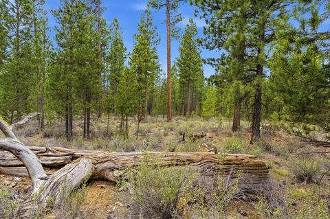 Tiny photo for 51795 Pine Loop Drive, La Pine, OR 97739 (MLS # 220221471)