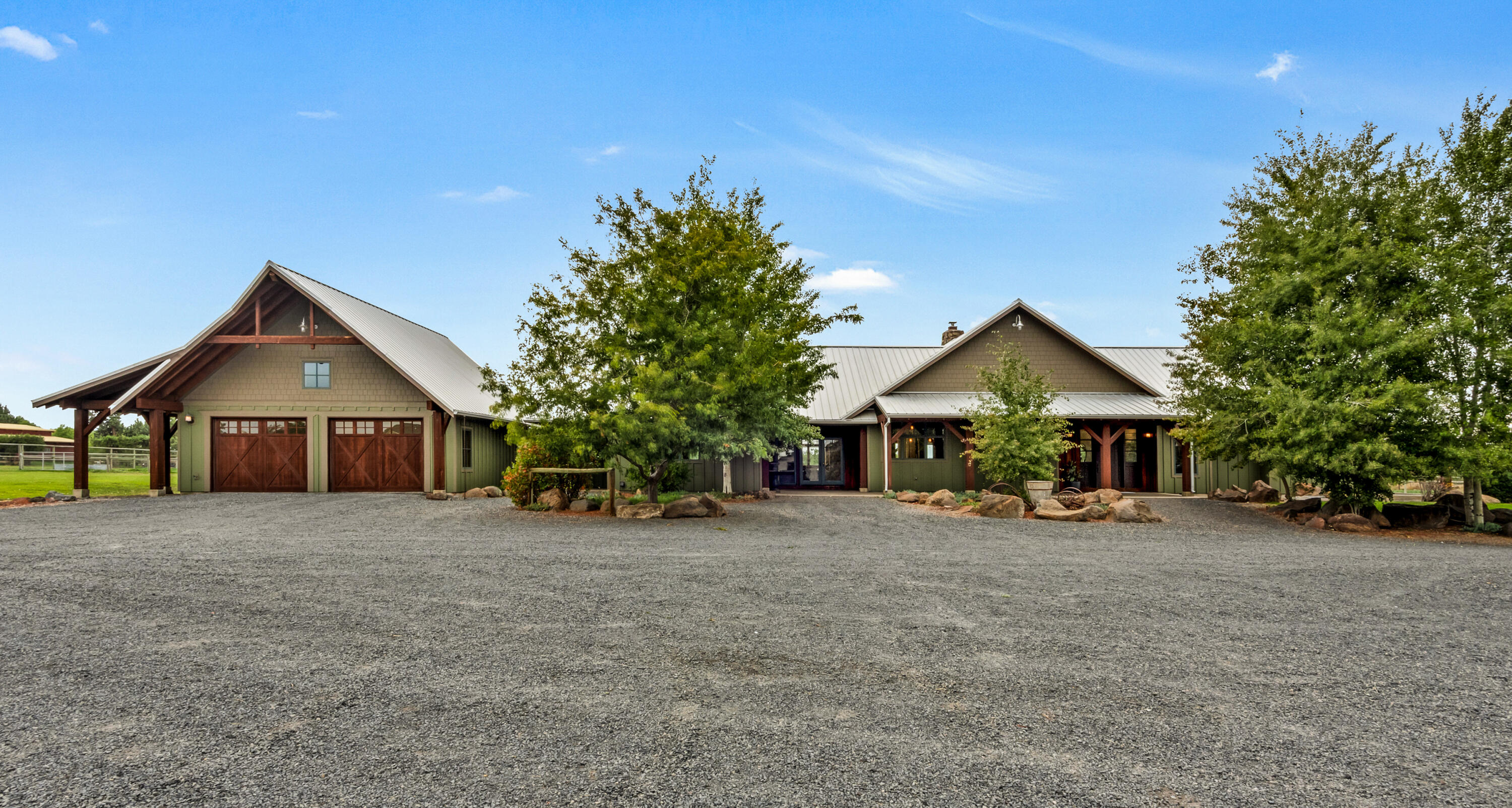 66240 White Rock Loop