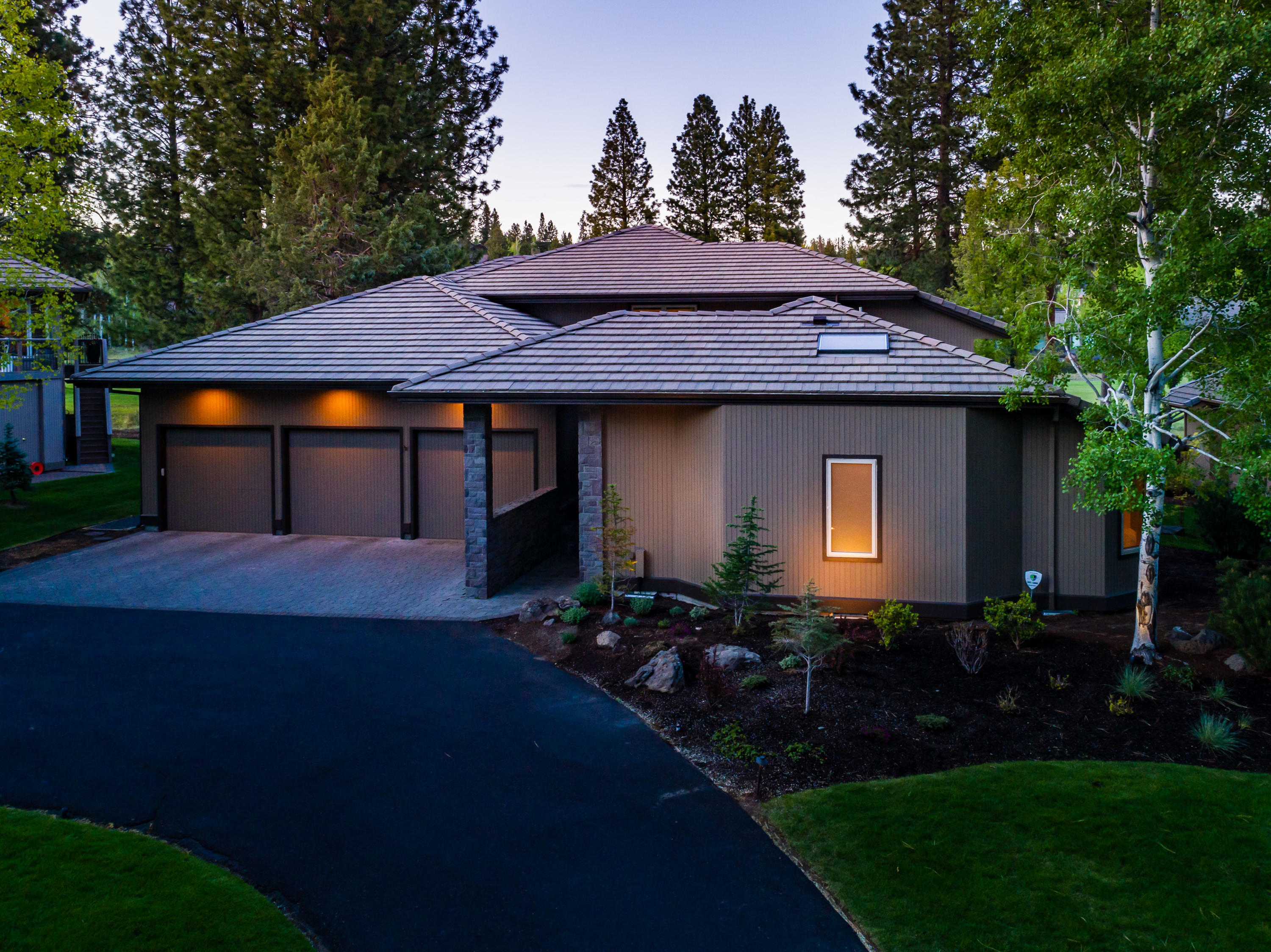 Broken Top - Residential