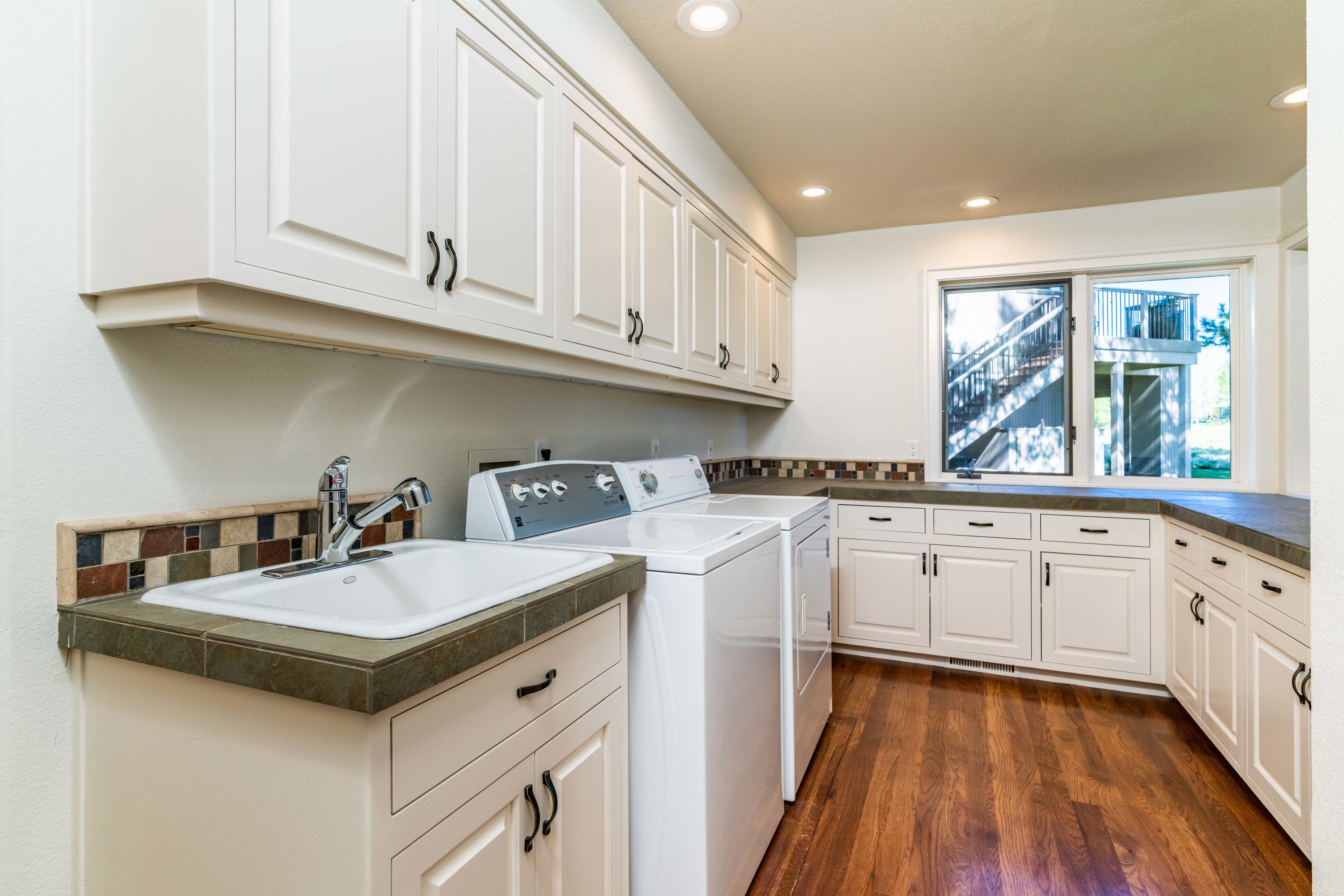 Broken Top - Residential