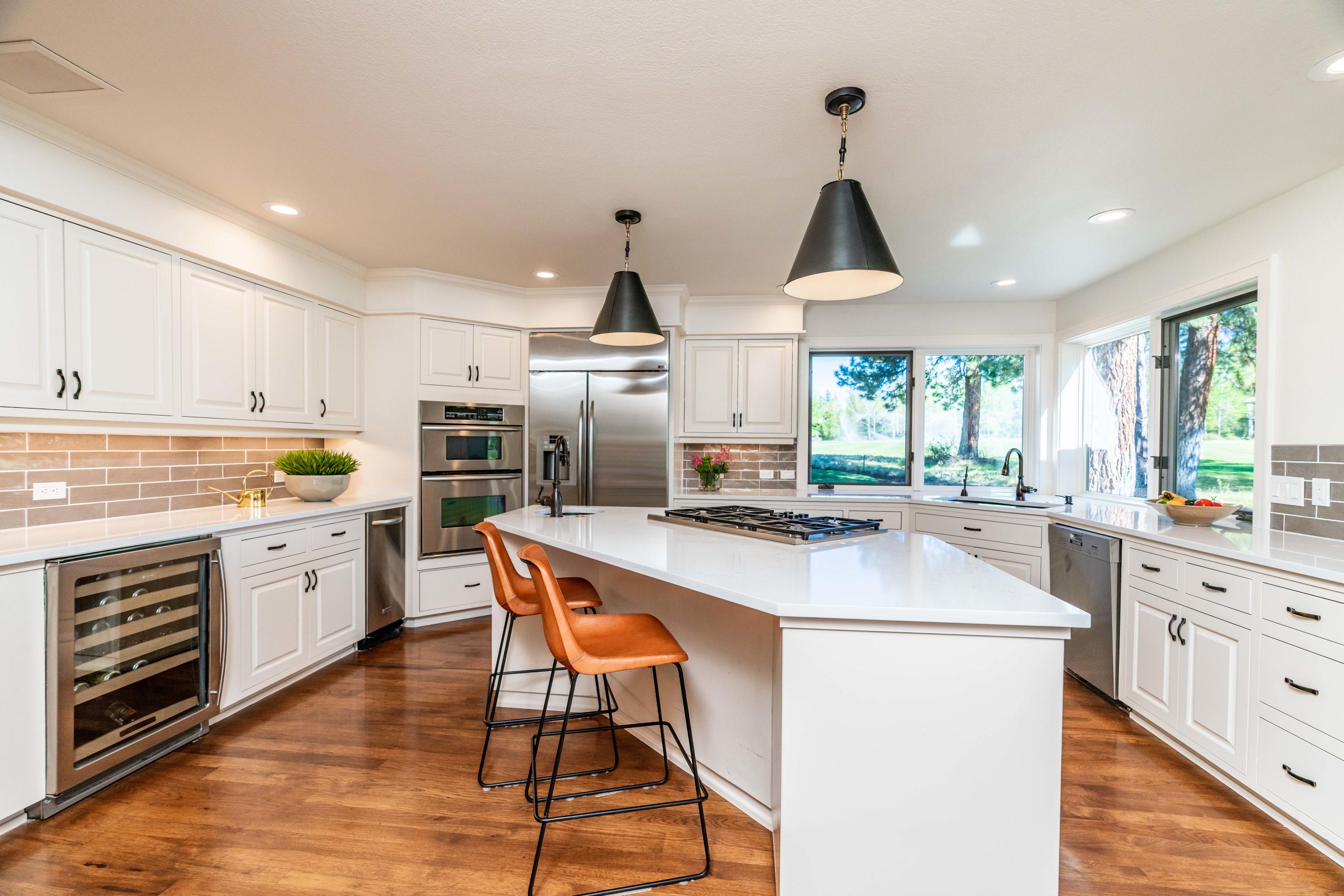 Broken Top - Residential