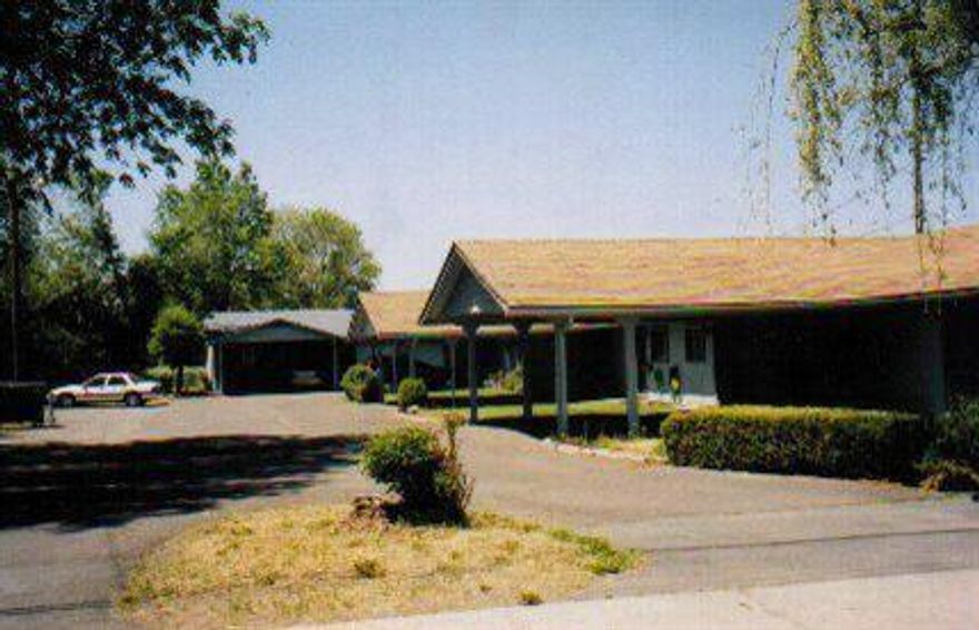 8 Unit Apartment Complex In Excellent Condition That Pencils Well. All Are 2 Bedroom, 1 Bath With Carports.