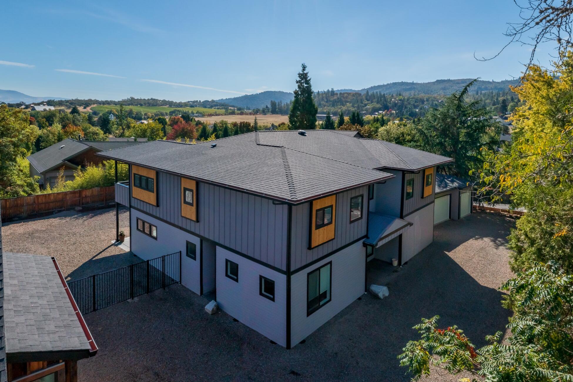 Cardwell Knoll - Residential