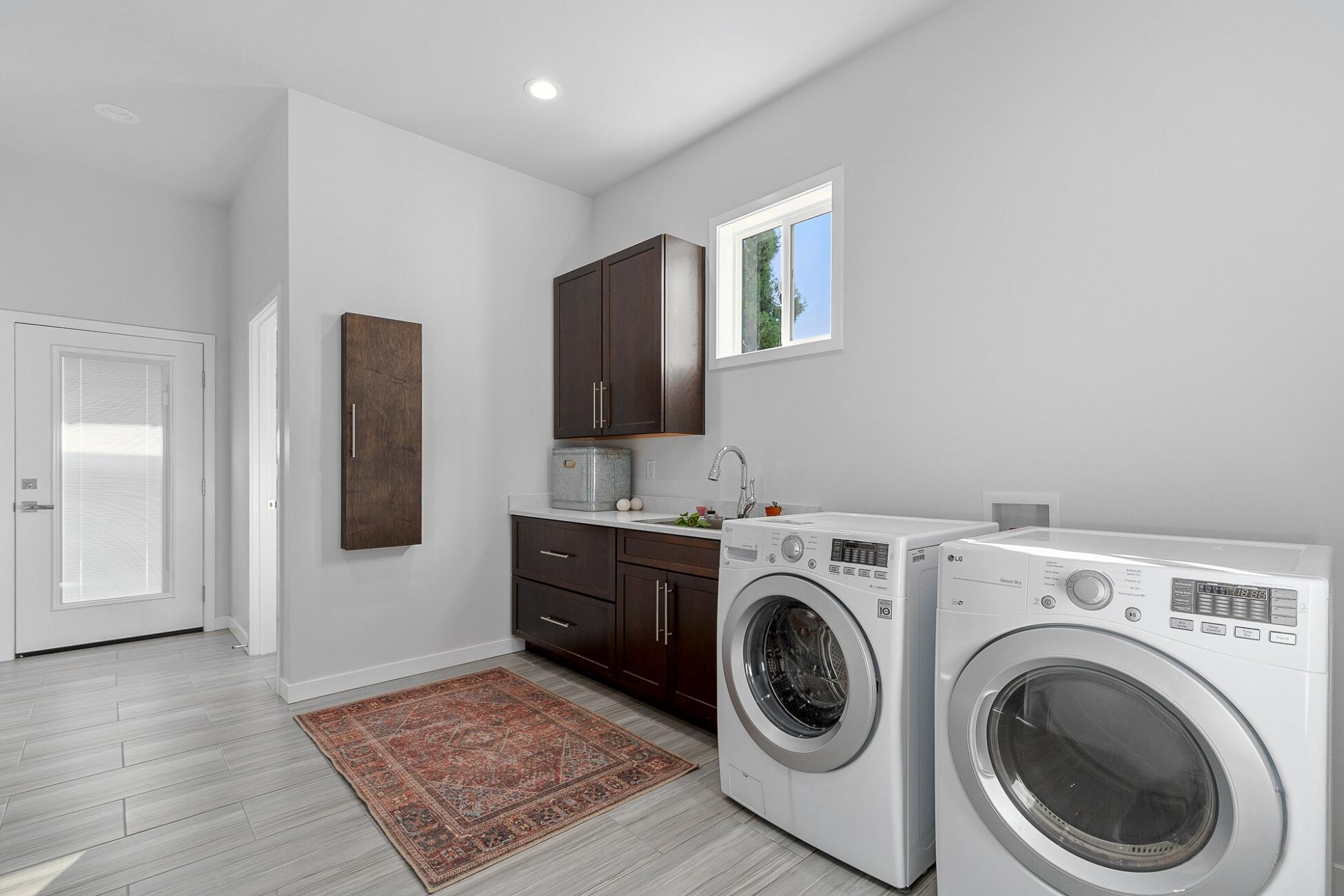 Cardwell Knoll - Residential