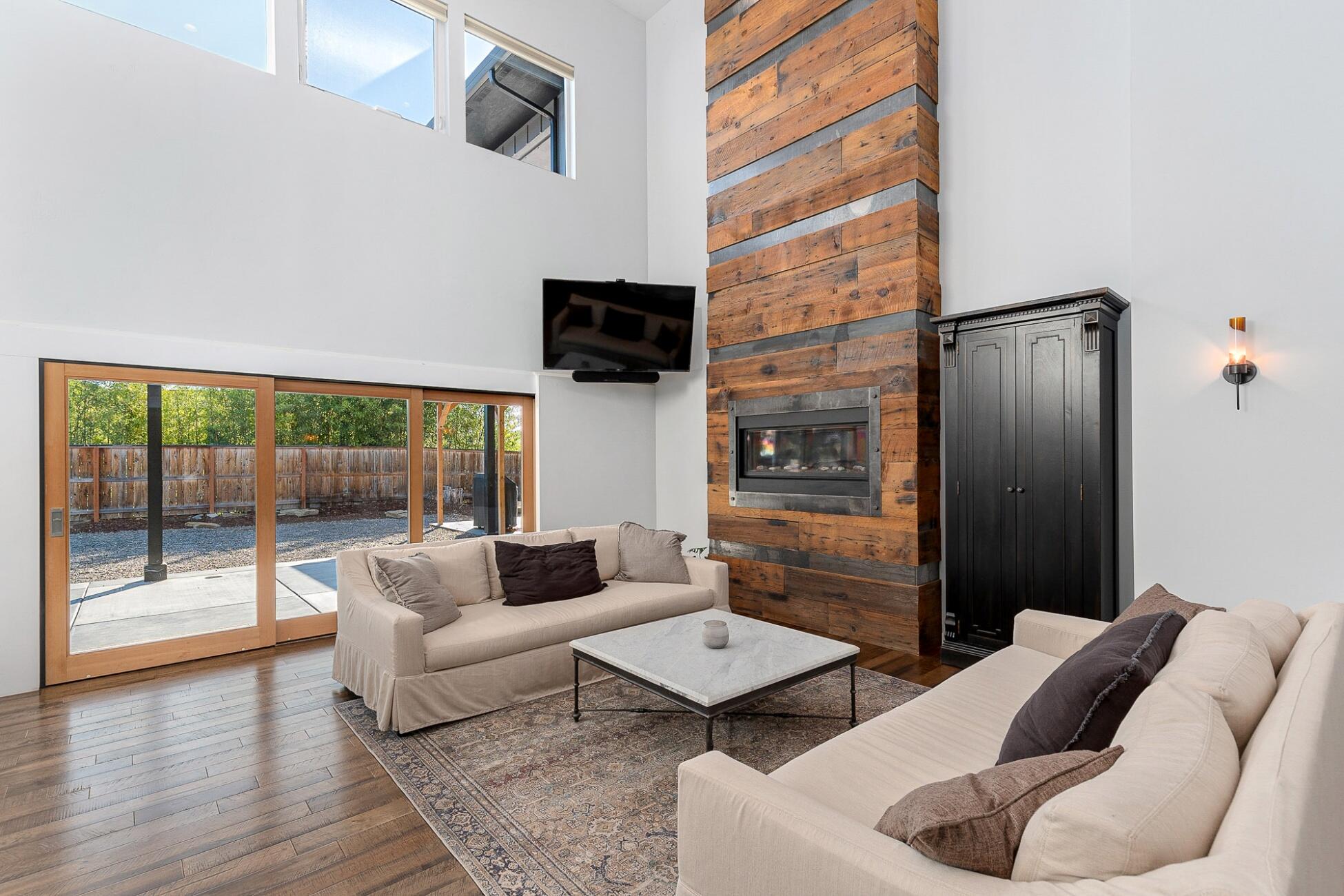 Cardwell Knoll - Residential