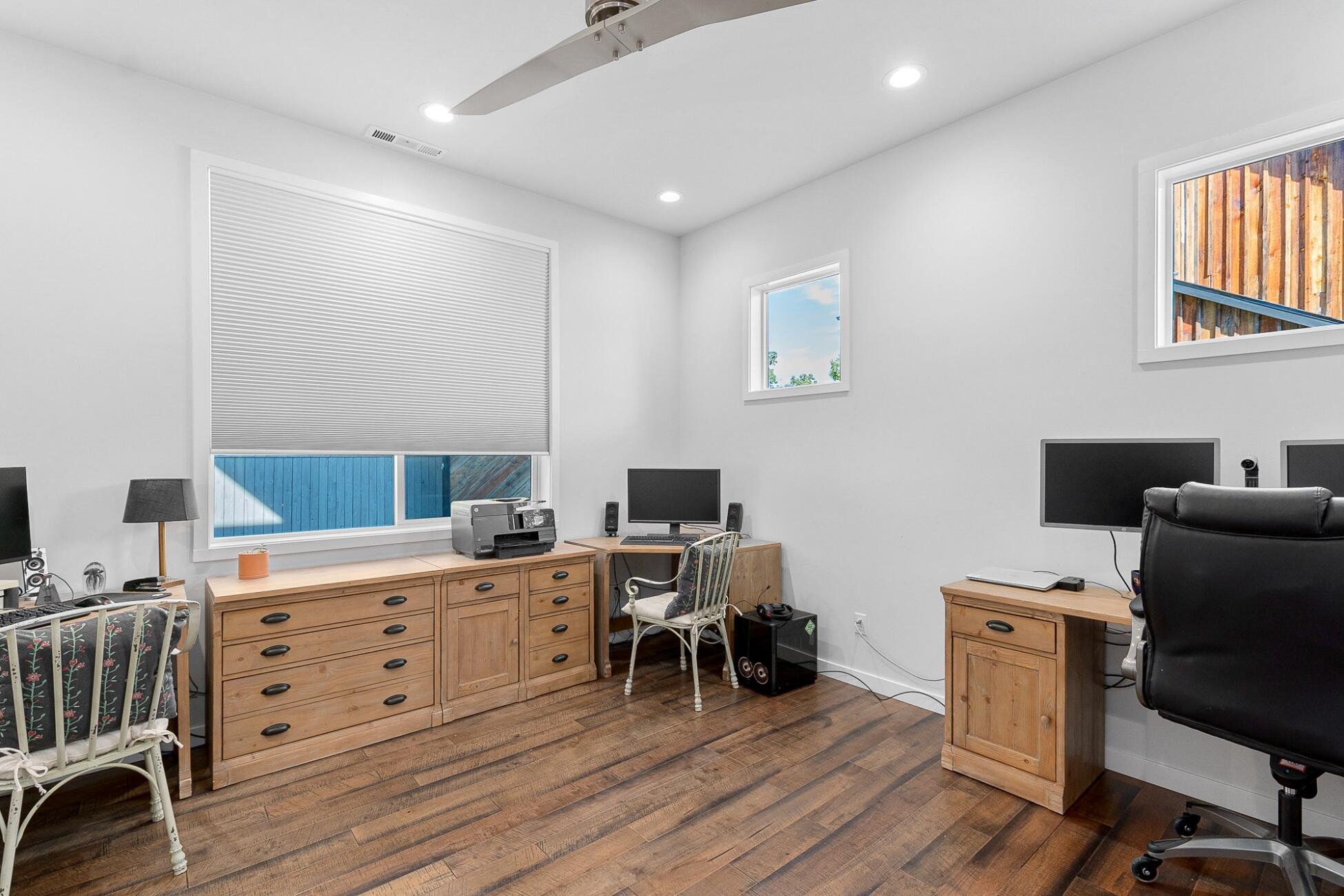 Cardwell Knoll - Residential