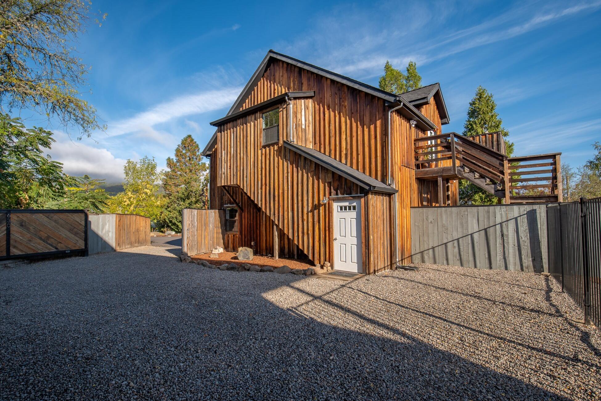 Cardwell Knoll - Residential