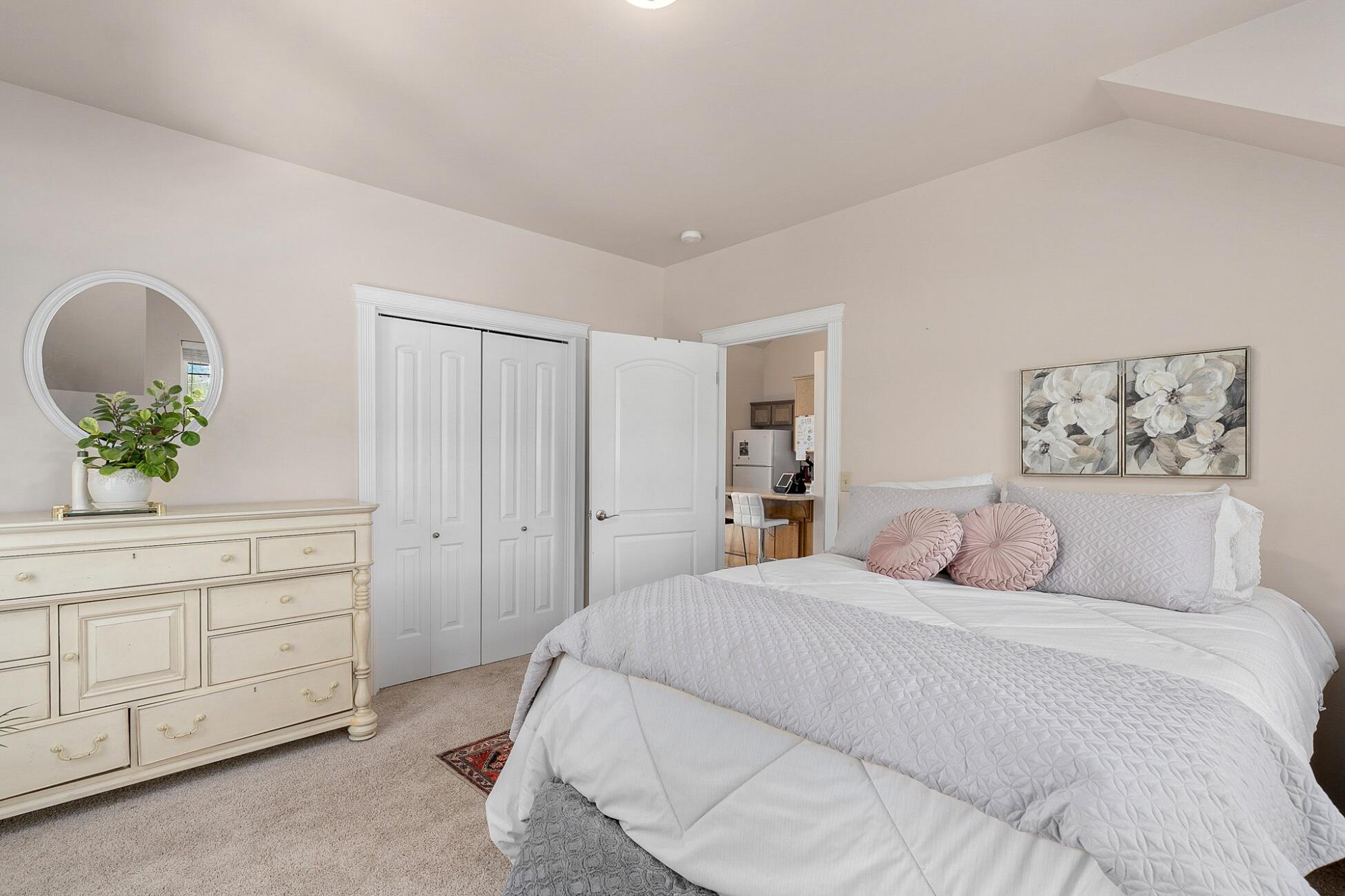 Cardwell Knoll - Residential