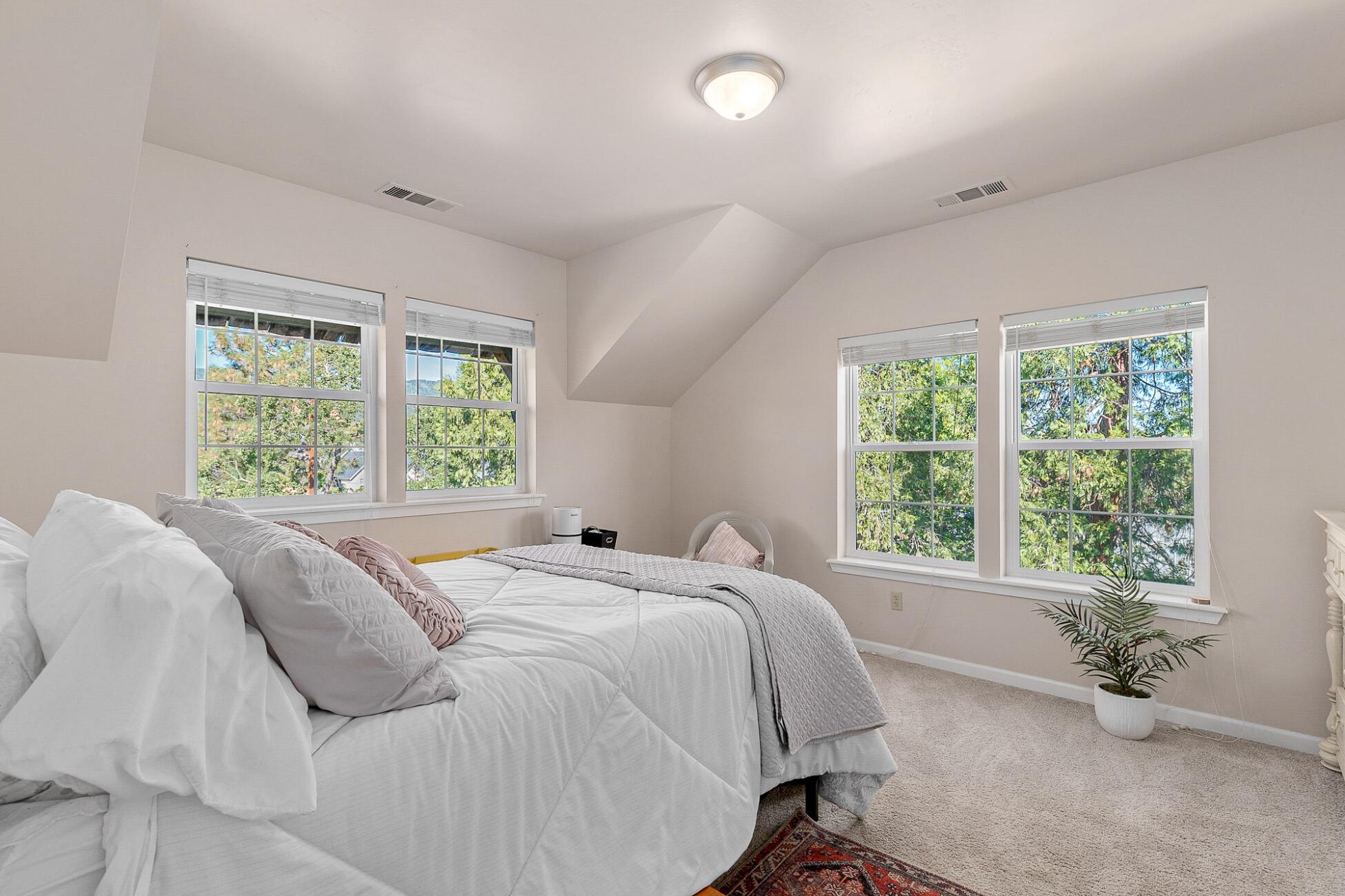 Cardwell Knoll - Residential