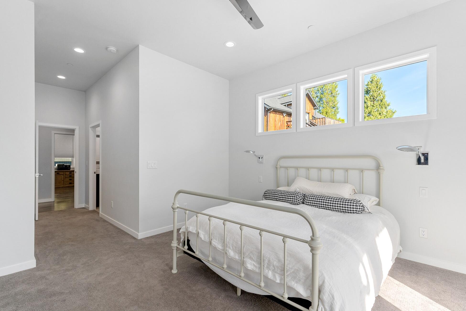 Cardwell Knoll - Residential