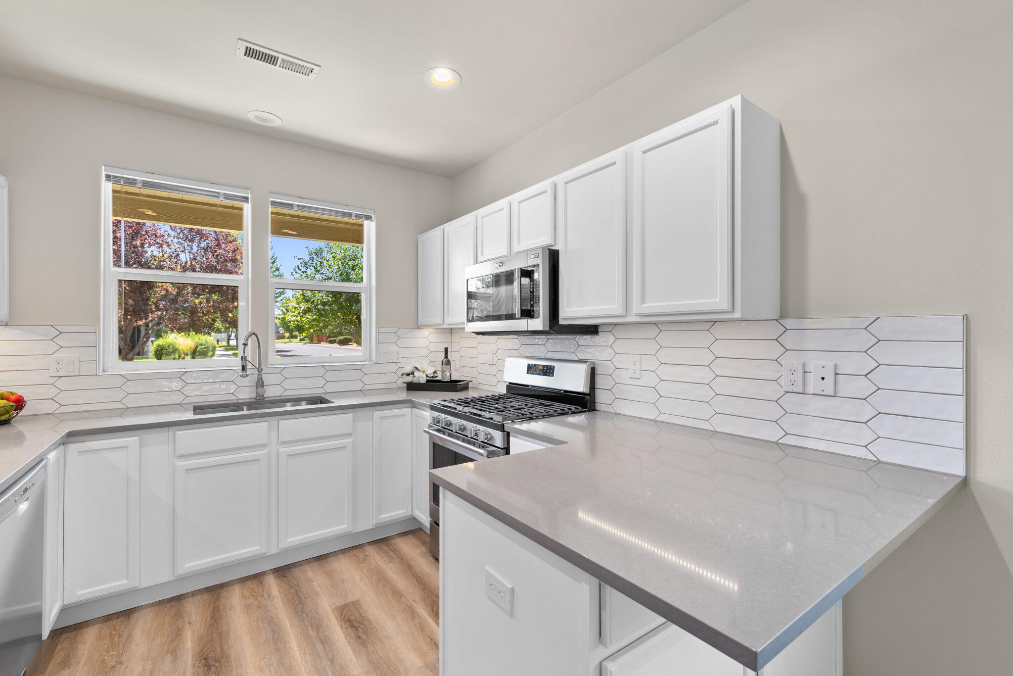 Views At Oak Tree - Residential