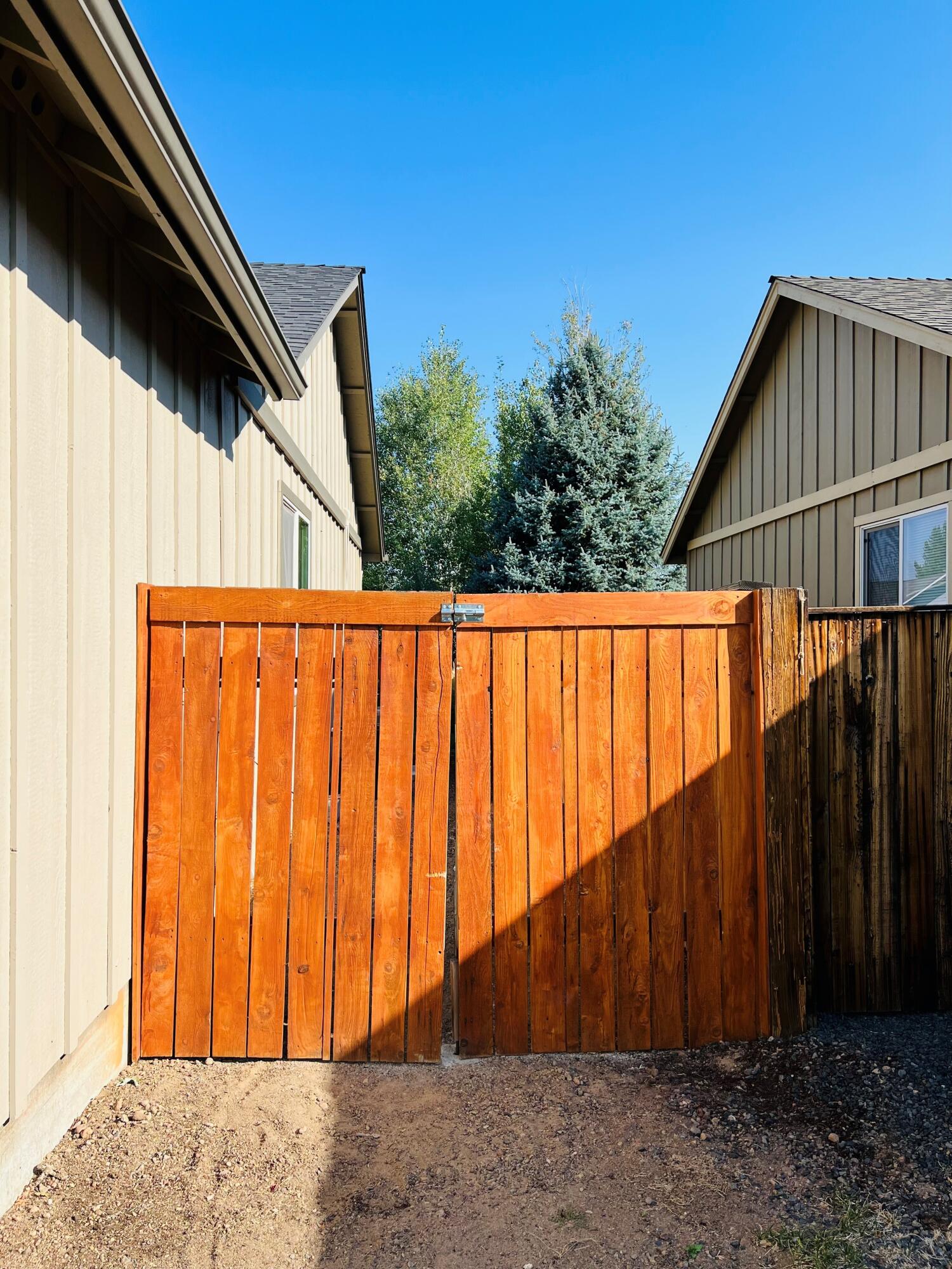 Views At Oak Tree - Residential